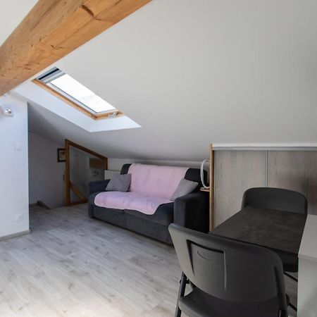 Le Coq Charmant Petit Studio En Centre Ville D'Амбрюн Екстериор снимка