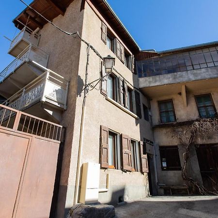 Le Coq Charmant Petit Studio En Centre Ville D'Амбрюн Екстериор снимка