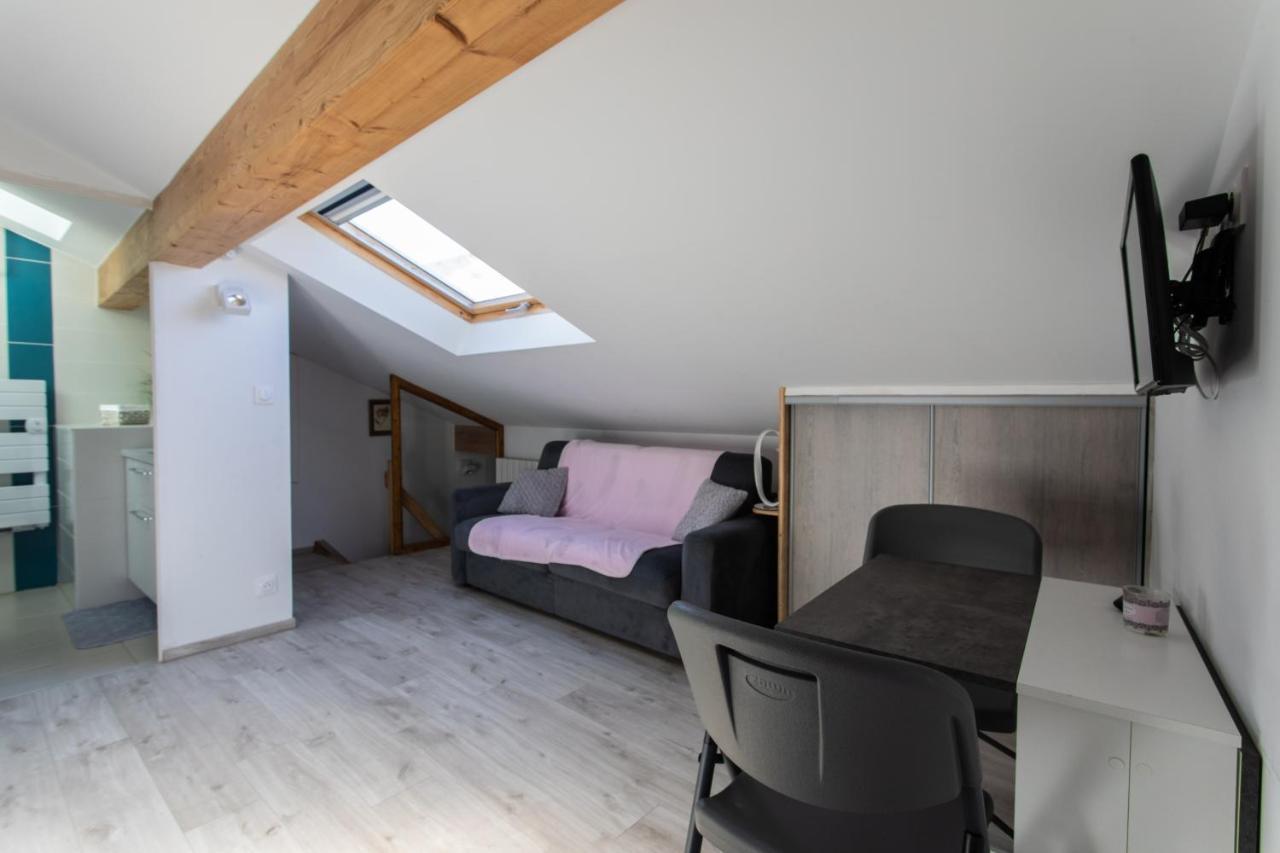 Le Coq Charmant Petit Studio En Centre Ville D'Амбрюн Екстериор снимка