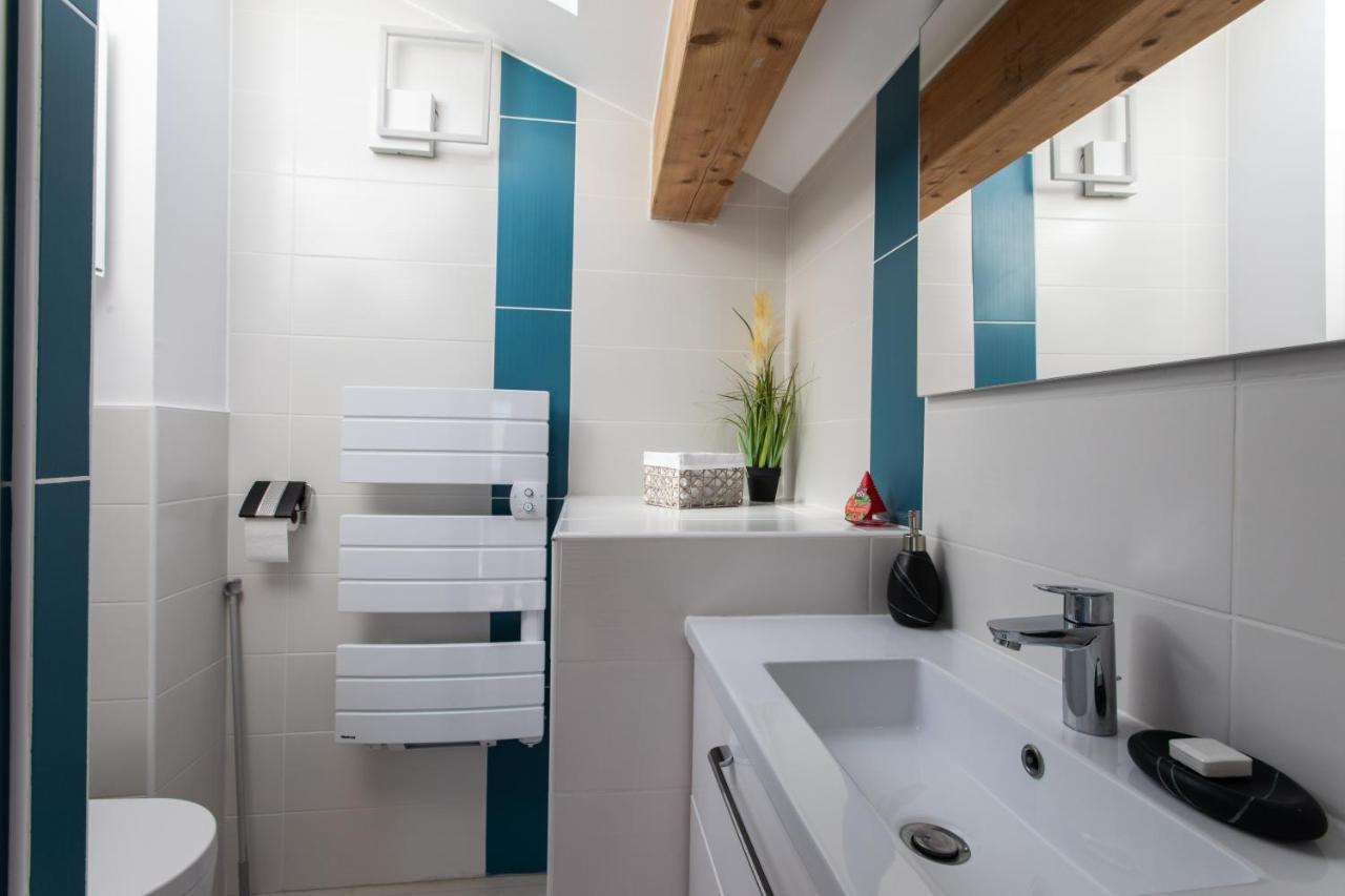 Le Coq Charmant Petit Studio En Centre Ville D'Амбрюн Екстериор снимка