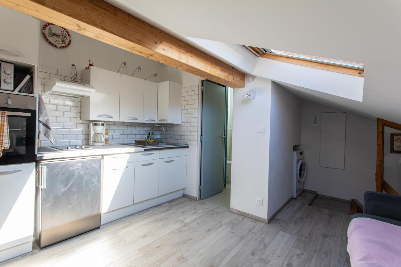 Le Coq Charmant Petit Studio En Centre Ville D'Амбрюн Екстериор снимка